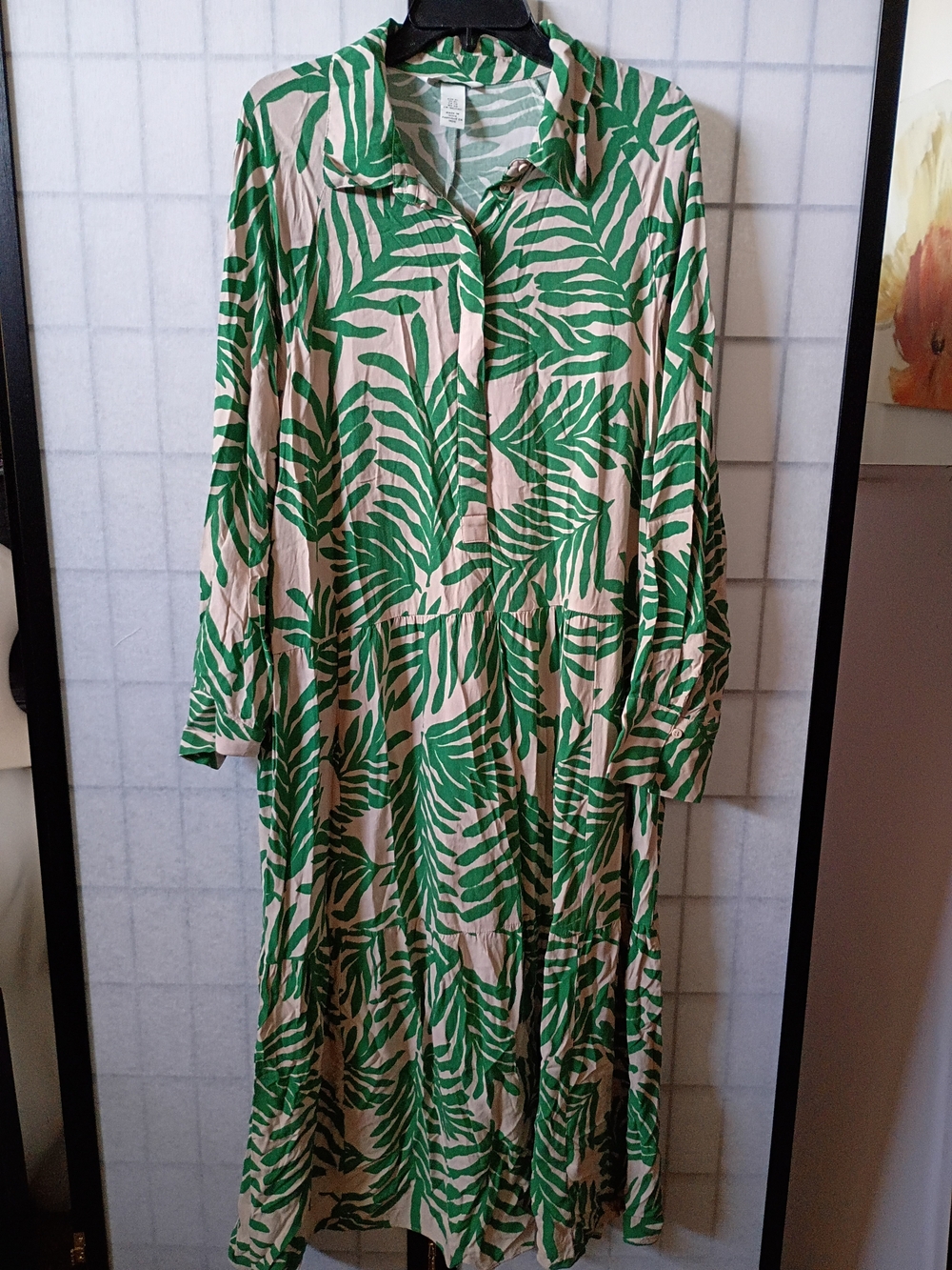 H&M Green Palm Print Long Sleeve Midi Dress